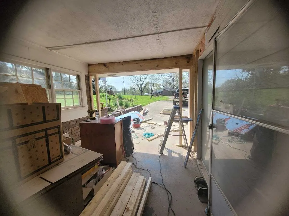 Air movers and dehumidifier for Drying & Dehumidification in Primera